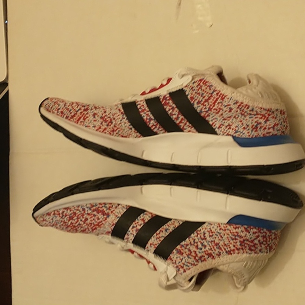 Adidas Swift - Picture 2 of 7
